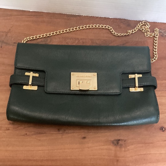 MICHAEL KORS LEADER CLUTCH  BAG